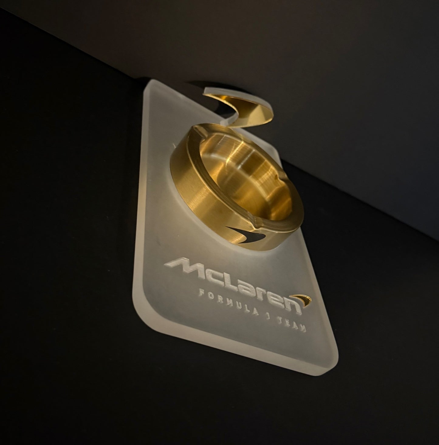 Luxury Performance Ashtray – A Tribute to Speed & Precision