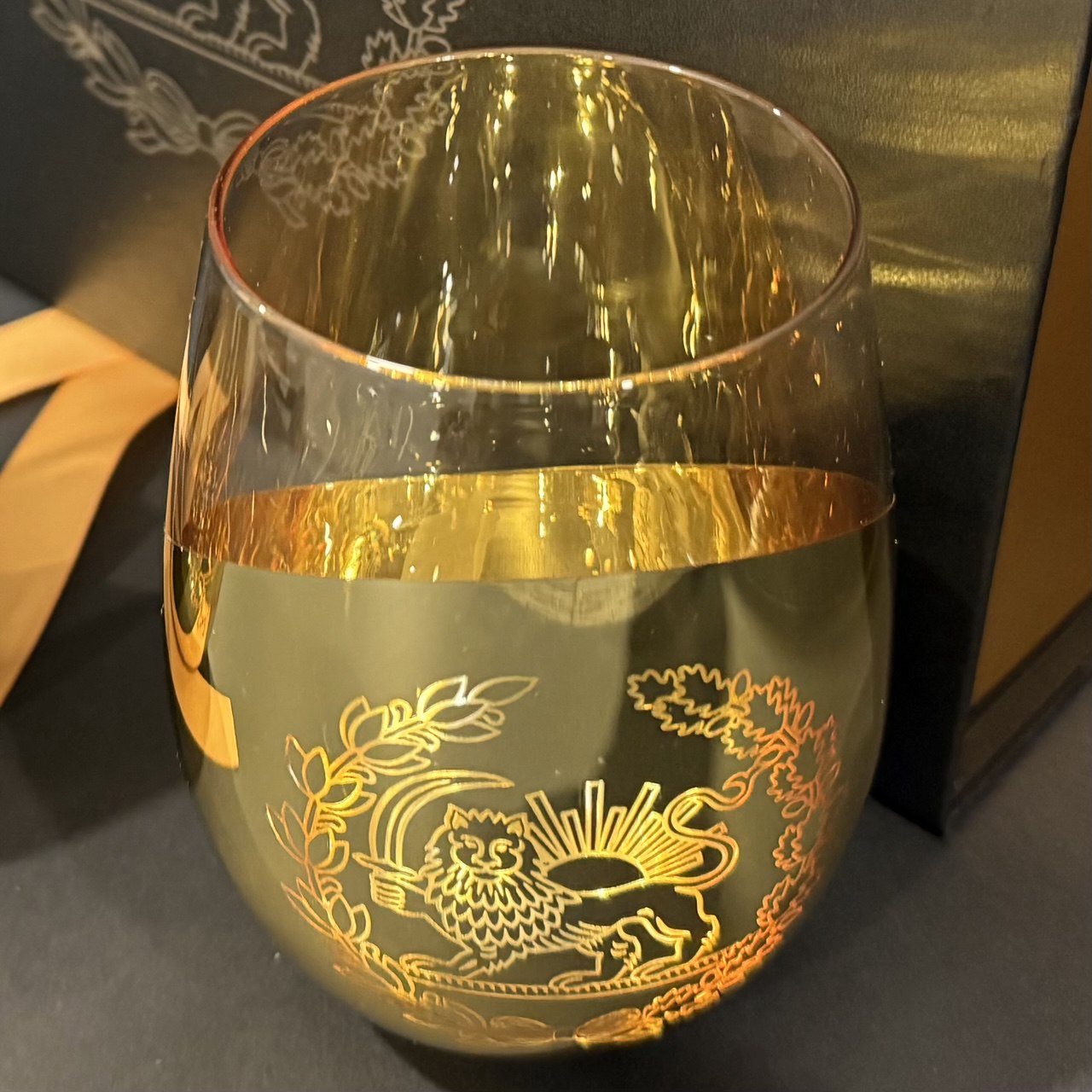 Royal Persian Lion & Sun Wine Glass Set – Gold Engraved Luxury Glasses with Gift Box